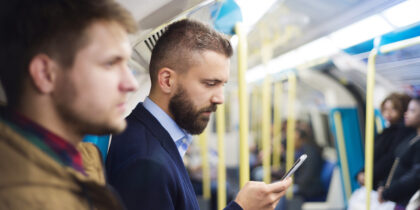 Protect your screen privacy while you work from your phone